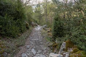 trilha no vale madriu perafita claror em andorra, patrimônio mundial da unesco foto