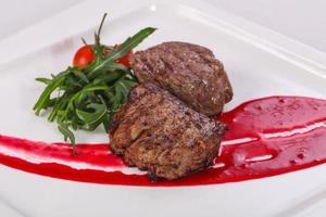 bife com molho de berry foto