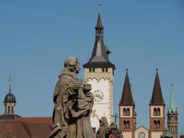 a cidade de wuerzburg no rio principal foto