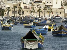 porto de marsaxlokk na ilha de malta foto