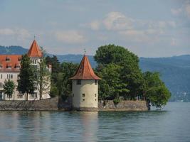 bregenz e lindau no lago de constância foto