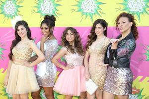 los angeles, 23 de março - quinta harmonia chega ao 26º prêmio anual kids choice da nickelodeon no usc galen center em 23 de março de 2013 em los angeles, ca foto