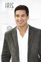 los angeles, 25 de setembro - mario lopez chegando ao iris, uma viagem pelo mundo do cinema do cirque du soleil estreia no teatro kodak em 25 de setembro de 2011 em los angeles, ca foto