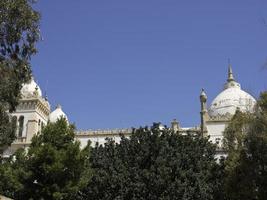 a cidade de tunis na tunísia foto