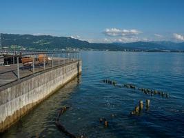 a cidade de lindau no lago de constância foto