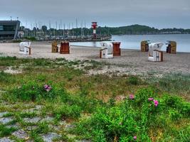 a cidade de eckernfoerde no mar báltico foto