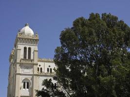 a cidade de tunis na tunísia foto