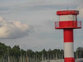 a cidade de eckernfoerde no mar báltico foto