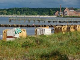 a cidade de eckernfoerde no mar báltico foto