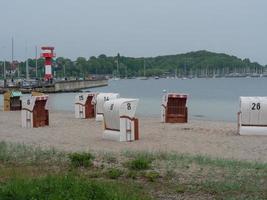 a cidade de eckernfoerde no mar báltico foto