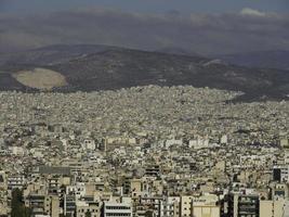 a cidade de atenas na grécia foto