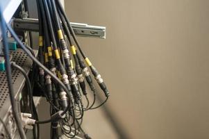 fibra óptica com servidores em um data center de tecnologia