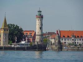 lindau e bregenz no lago de constância foto