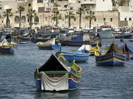 porto de marsaxlokk na ilha de malta foto