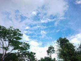 fotos da atmosfera do céu e nuvens