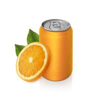 lata de refrigerante laranja de alumínio com frutas, isoladas em branco foto