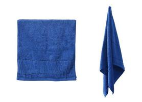 toalha azul sobre fundo branco foto