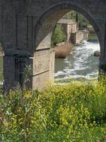 a cidade velha de toledo na espanha foto