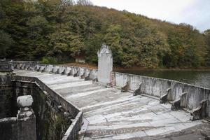 barragem antiga e histórica foto