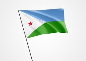 bandeira do djibuti voando alto no fundo branco isolado. 27 de junho coleção de bandeira nacional mundial do dia da independência do djibuti. ilustração 3d da bandeira da nação foto