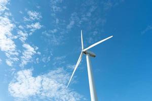 Banco de imagens : moinho de vento, máquina, turbina de vento, gerador, energia  eólica, força do vento, Parque eólico, Índia, Karnataka, ambientalmente  amigável, Hill nargund 3331x4377 - - 982314 - Imagens Gratuitas - PxHere