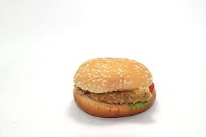 hambúrguer - perfeito - hambúrguer americano - cheeseburger clássico feito o original em um fundo branco. foto