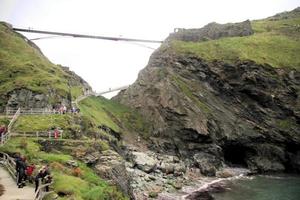 uma vista de tintagel na Cornualha foto