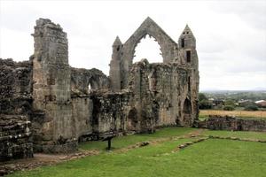 uma vista da abadia de haughmond perto de shrewsbury em shropshire foto