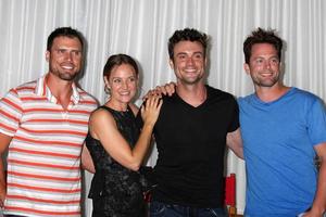 los angeles, 27 de agosto - joshua morrow, sharon case, daniel goddard, michael muhney participando do evento de fãs daniel goddard 2011 no universal sheraton hotel em 27 de agosto de 2011 em los angeles, ca foto