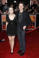 los angeles, 22 de fevereiro - bridgit mendler, convidada na estréia de john carter no regal la live em 22 de fevereiro de 2012 em los angeles, ca12 foto