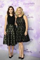 los angeles, 8 de janeiro - bailee madison, alison sweeney na festa de inverno 2016 tca na casa do torneio em 8 de janeiro de 2016 em pasadena, ca foto