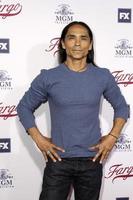 los angeles, 28 de abril - zahn mcclarnon no evento para sua consideração para fx s fargo no paramount pictures em 28 de abril de 2016 em los angeles, ca foto