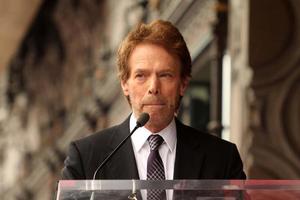 los angeles, 24 de junho - jerry bruckheimer na estrela de jerry bruckheimer na calçada da fama de hollywood no teatro el capitan em 24 de junho de 2013 em los angeles, ca foto