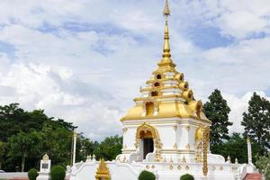 o design da arquitetura do pagode budista foto