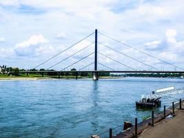 hdr rio rhein em duesseldorf foto