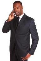 empresário americano africano falando no celular foto