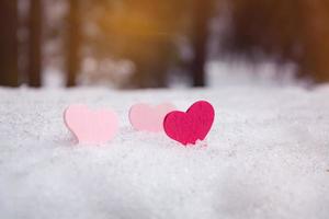 corações na neve foto