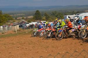 corrida de motocross 24 de setembro de 2017 saint christol, frança foto