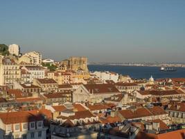 lisboa no rio tejo foto