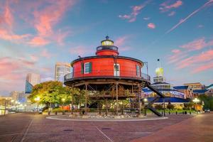 farol knoll de sete pés no porto interno de baltimore, maryland, eua foto