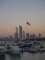 Abu Dhabi nos Emirados Árabes Unidos foto