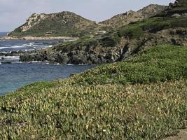 ilha da córsega no mar mediterrâneo foto