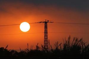 o sol é uma das estrelas da nossa galáxia e a única estrela do sistema solar. foto