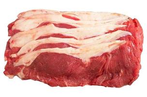 lombo de carne de carne crua shabu shabu isolado no fundo branco foto
