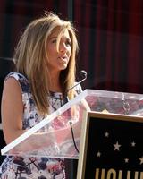 los angeles, 22 de fevereiro - jennifer aniston na cerimônia de estrela da caminhada da fama de jennifer aniston hollywood no w hollywood em 22 de fevereiro de 2012 em los angeles, ca foto