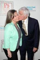 los angeles, 24 de abril - arlene silver, dick van dyke no almoço anual dos prêmios ciganos da sociedade de dançarinos profissionais no hotel beverly hilton em 24 de abril de 2016 em beverly hills, ca foto