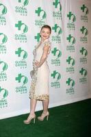 los angeles, 22 de fevereiro izabella miko chega à festa pre oscar global green eua no avalon em 22 de fevereiro de 2012 em los angeles, ca foto