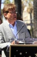 los angeles, 7 de março - aaron sorkin na cerimônia em homenagem a william h. macy e felicity huffman com sua caminhada da fama de hollywood estrelas em 7060 hollywood blvd. em 7 de março de 2012 em los angeles, ca foto