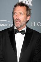 los angeles, 20 de abril - hugh laurie chega à festa de encerramento da série house no cicada em 20 de abril de 2012 em los angeles, ca foto