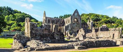 hdr tintern abadia abaty tyndyrn em tintern foto